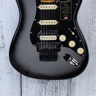 Fender American Ultra Luxe Stratocaster RW HSS FR MBK « Electric Guitar