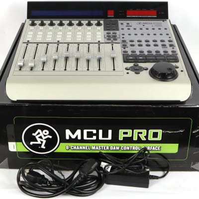 Mackie MCU Control Universal - Gearspace