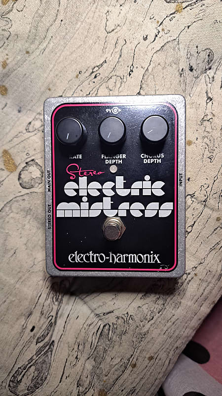 Electro-Harmonix Stereo Electric Mistress Flanger / Chorus 2007 - Present - Black / Pink image 1