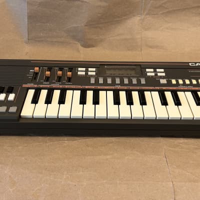 Casio PT-31☆セミアナログ式シンセサイザー☆昭和レトロ☆日本製☆ Casio PT-31☆セミアナログ式シンセサイザー☆昭和レトロ☆日本製☆