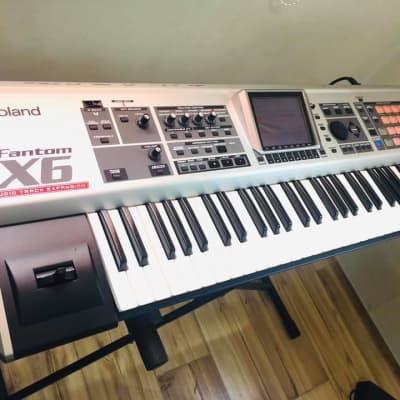 Roland Fantom-X6 61-Key Workstation Keyboard