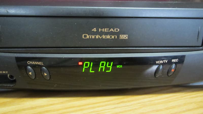 Quasar VHQ440 Mono VHS VCR VHR Lecteur VHS avec télécommande et câbles TV