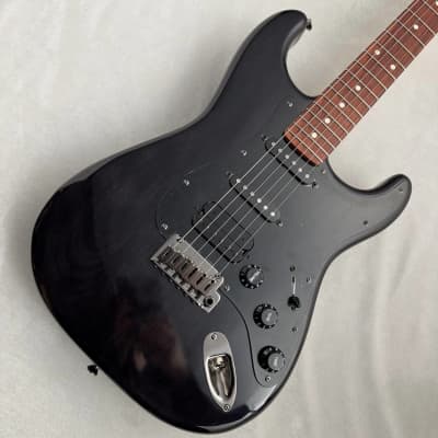 Moon bass guitars, electric guitars