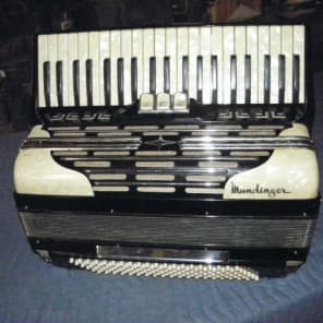 Mundinger accordion hot sale