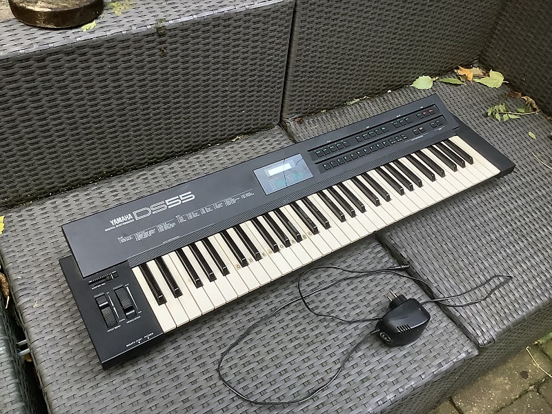 YAMAHA EOS DS55 中古 YAMAHA EOS DS55 VINTAGE DIGITAL SYNTHESIZER KEYBOARD