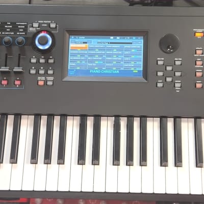 Teclado Sintetizador Yamaha MODX8+ 88 Teclas MIDI Pret