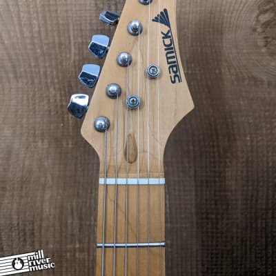 Samick DS-100BK Stratocaster-Style Electric Guitar Black 1990s image 3