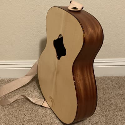 Guitar shaped best sale cajon