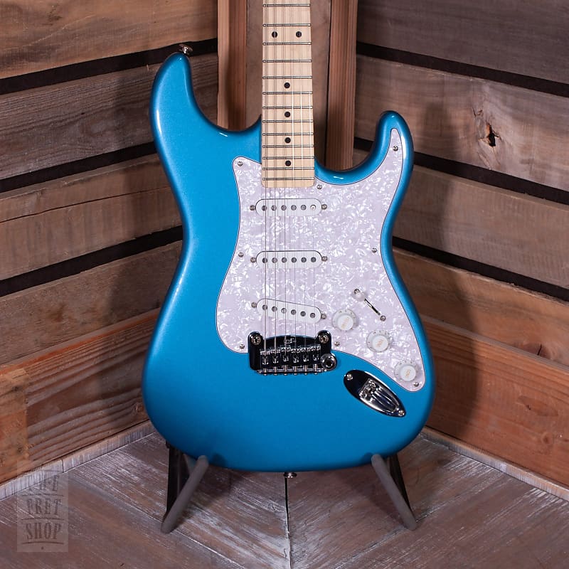 G&L Legacy Electric Guitar Lake Placid Blue Maple Fretboard with