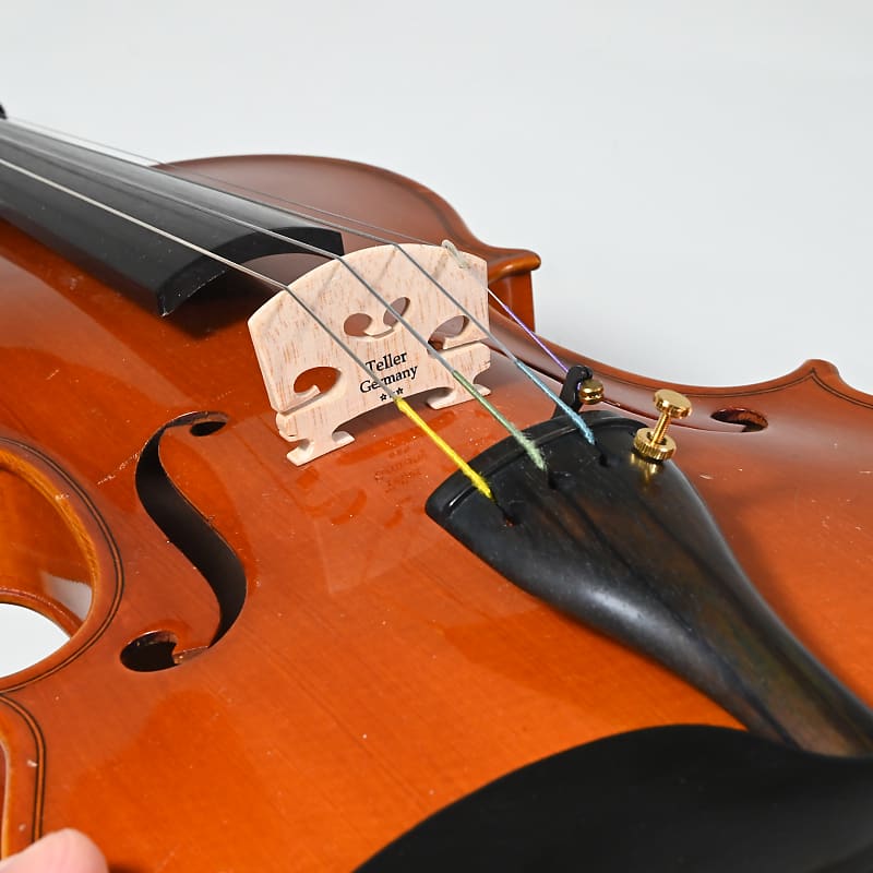 Suzuki Violin No. 330 (Intermediate), 4/4, Nagoya, Japan Suzuki Violin No. 330 (Intermediate), 4/4, Nagoya, Japan