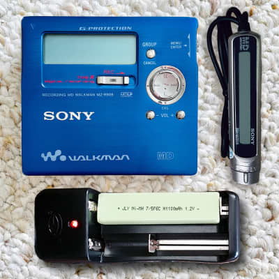 Sony MZ-R909 Walkman MiniDisc Player, Rare Beautiful Blue