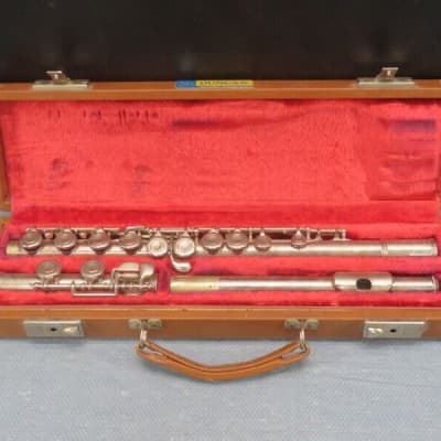 Artley 18-0 Silver-Plated Flute, USA, with case, Good Condition. image 1