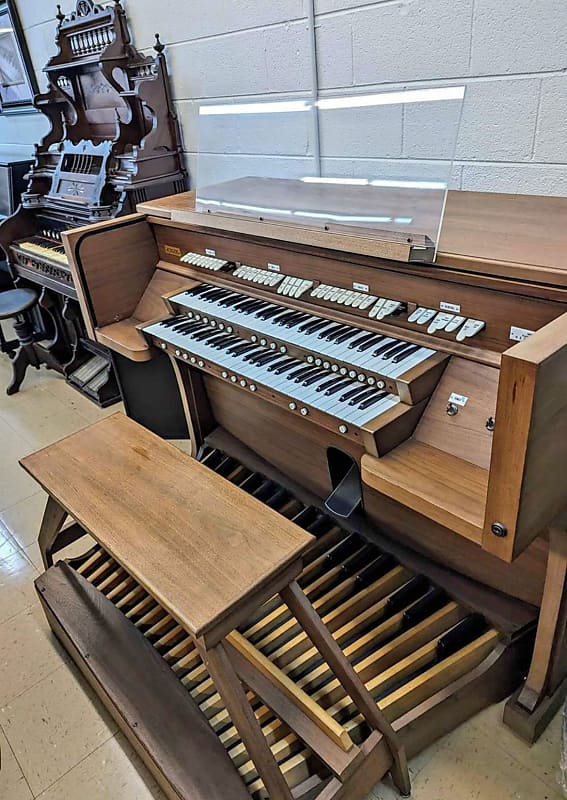 Rodgers Organ w/ Full 32-Note Pedalboard and Bench! | Reverb