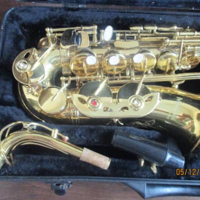 Mendini  Brand Alto Saxophone image 2