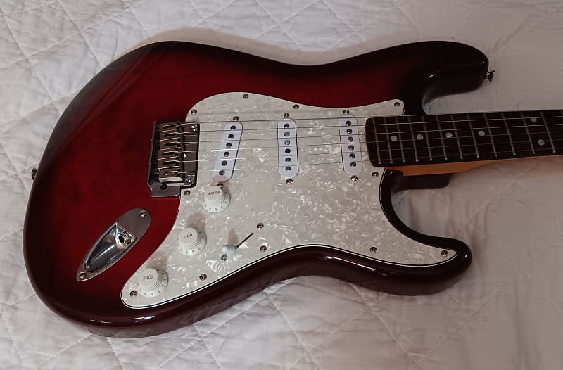 Squier Standard Stratocaster 2001 - 2018 | Reverb