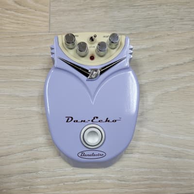 Danelectro Dan Echo DE-1 Pedal with Adapter Box Manual and Sticker for sale