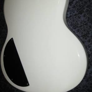 White MIJ Photogenic SG with Gibson deluxe tuners and open