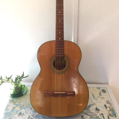 Yamaha Dynamic guitar No. S50 1966 Natural. Cream label
