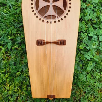 Georgian folk music instrument Panduri | String instrument Panduri | ფანდური | Fanduri image 3