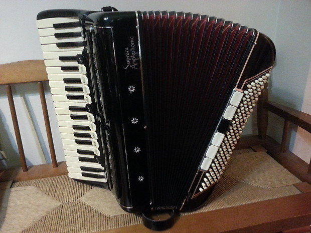 Soprani ampliphonic accordion hot sale
