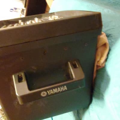 Yamaha EMX88s- 8 Channel Dual 400w Powered Mixer image 2