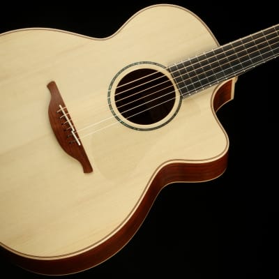Lowden O-35C Adirondack/Cocobolo image 16