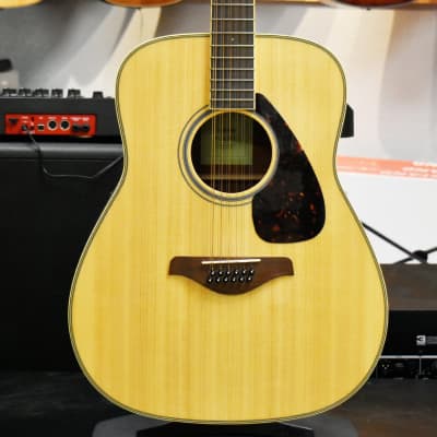 Yamaha FG820-12 Acoustic 12-String Guitar in Natural image 9