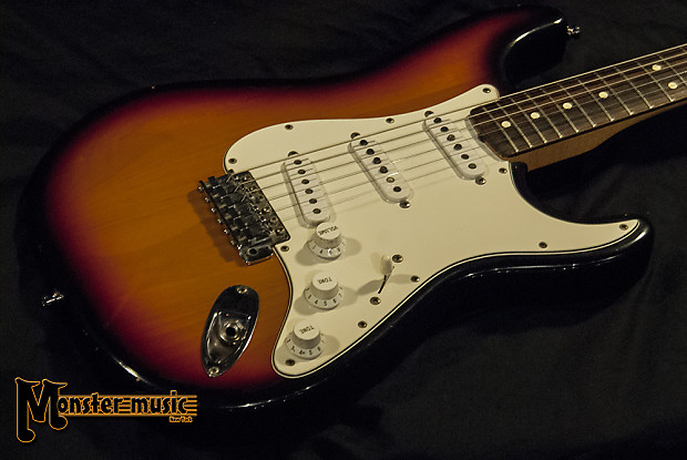 最高の品質 Fender American Vintage '62 Reissue Stratocaster 1992 | Reverb ギター