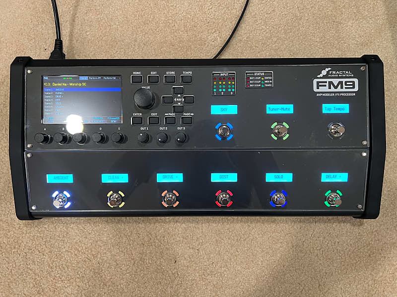 Fractal Audio FM9 Turbo Amp Modeler/FX Processor + EV1