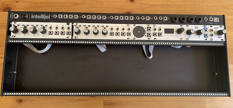 Intellijel 4U 104HP Palette Case