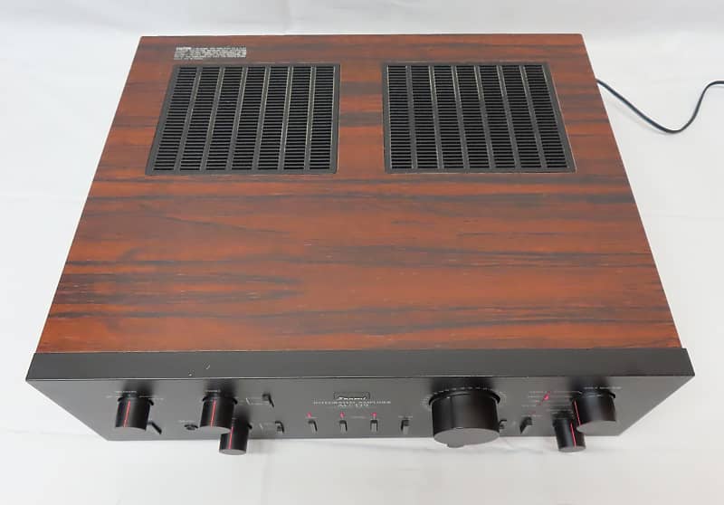 Vintage Sansui AU-D9 Integrated Stereo Amplifier - 95 Watt