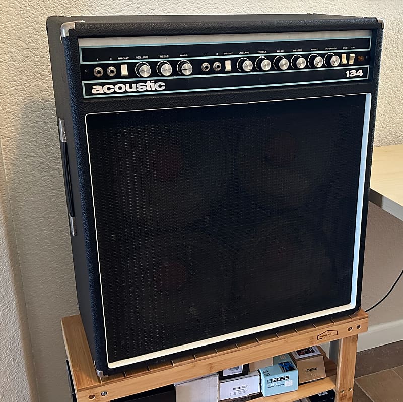 Acoustic 134 Solid State 4x10 Combo Amp Reverb