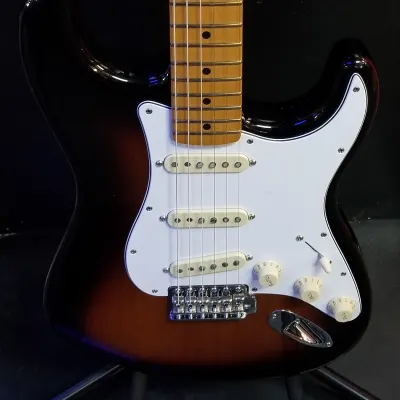 Fender Jimi Hendrix Stratocaster 3-Tone Sunburst w/FREE Pro Set up image 4