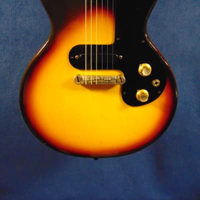 Gibson Melody Maker Sunburst 1963 w/original case image 3