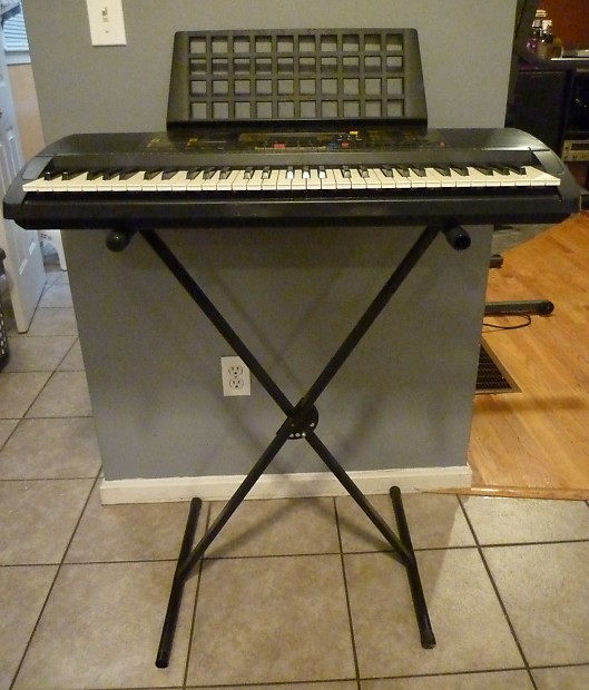 YAMAHA　PSR-225　61鍵キーボード　シンセサイザー Yamaha Portatone Psr-225 Portable Power Grand 61 Keyboard