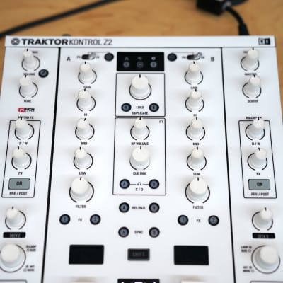 DJ機材 Traktor z2 innofader Kontrol Z2 Innofaders: The Inside Scoop - DJ TechTools