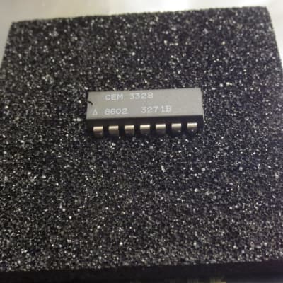 Curtis Electromusic Specialties CEM 3328 VCF chip (Ensoniq Mirage / Crumar Bit 01)