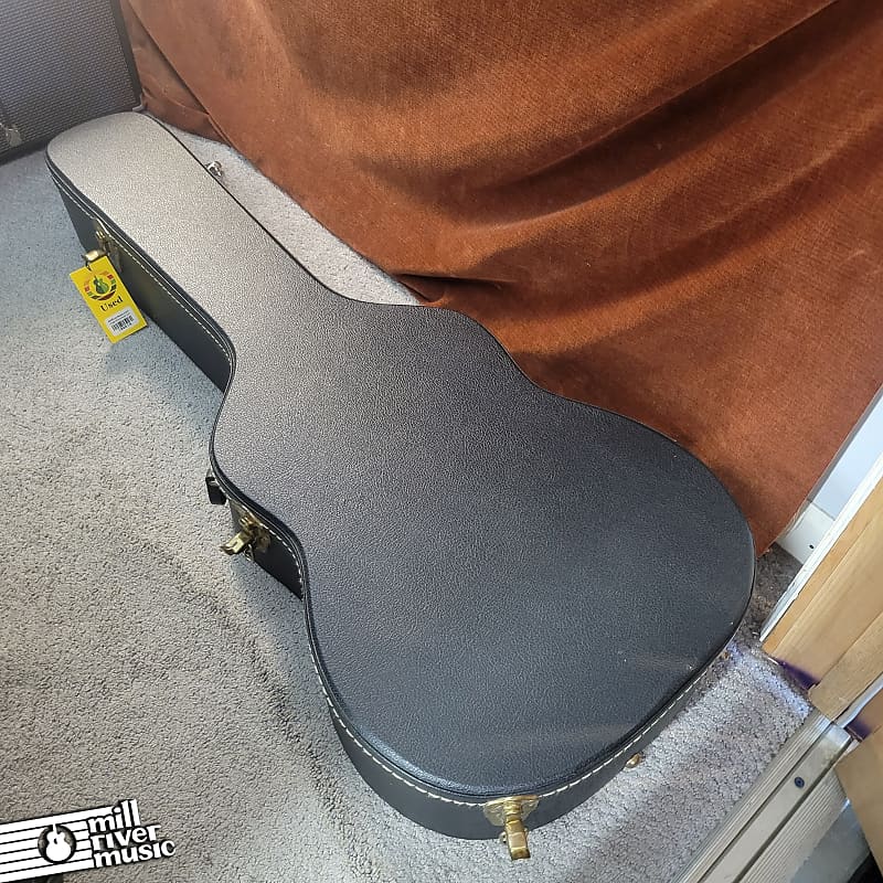 Unbranded 000/Resonator Guitar Case Used
