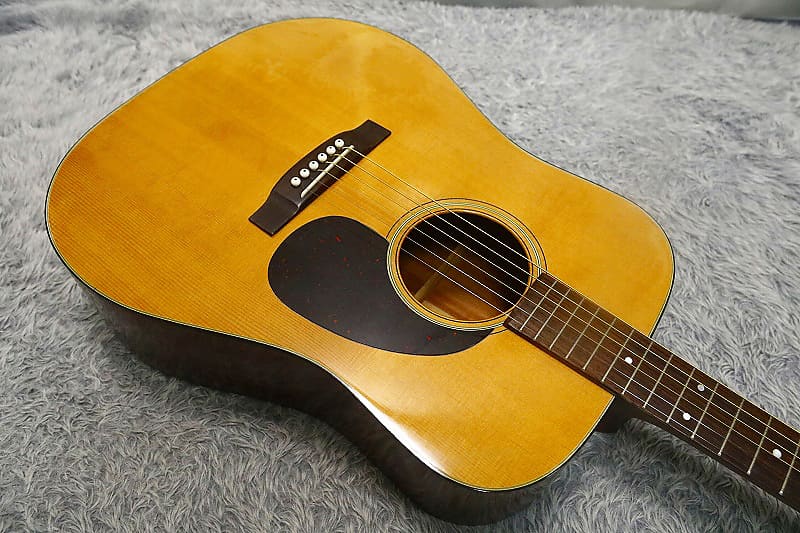 Rare model Vintage Tokai '80s Cat's Eyes TCM-40 Solid Spruce