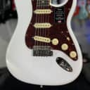 Fender American Ultra Stratocaster Arctic Pearl with Rosewood Fingerboard *FREE PLEK WITH PURCHASE*! 107