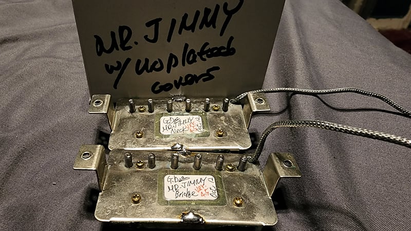 Grinning Dog pickups Mr Jimmy( Jimmy Page 1973 msg tone)