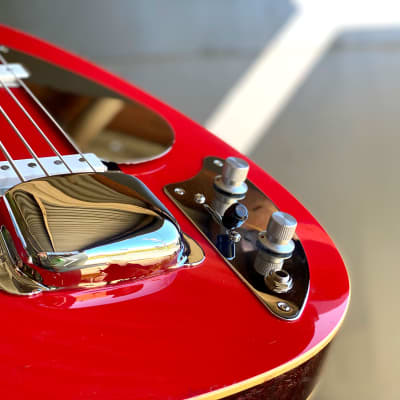 VOX Limited Edition Tear Drop Bass - Racing Red image 3