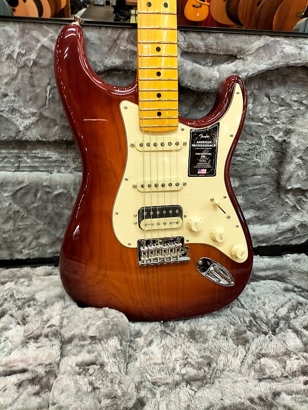 Fender American Professional II Stratocaster HSS, Maple Fingerboard, Sienna  Sunburst