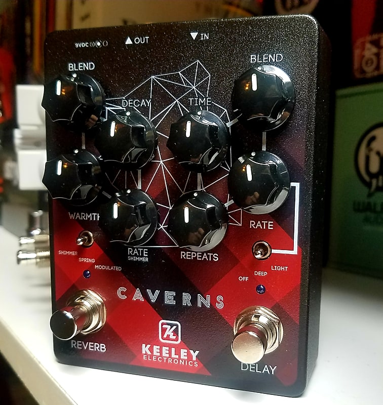【限定価格】Keeley Caverns V2 BLACK&RED 週末セール】Keeley CAVERNS V2 BLACK & RED 限定品 ギター