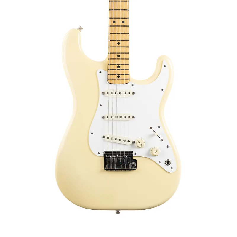 Fender Standard Stratocaster (1983 - 1984) | Reverb