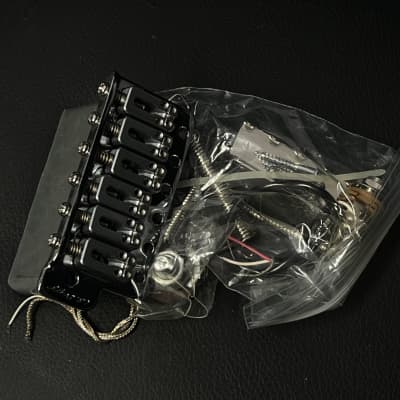 LR Baggs X-Bridge Vintage Strat Guitar Bridge with Piezo | Reverb