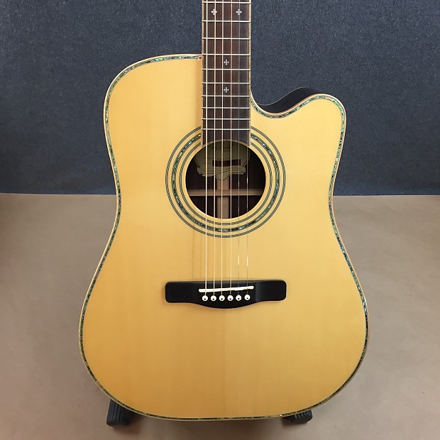 Gitar samick greg bennett 2025