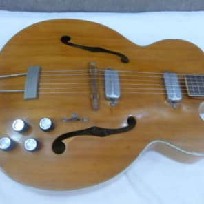 Silvertone Archtop Electric Acoustic Guitar All Original HSC  Natural image 2