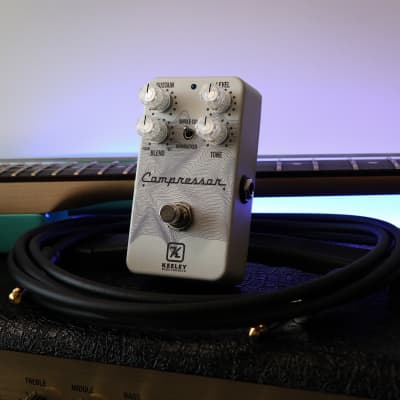 Keeley Compressor Plus - White Waves Compressor Pedal Keeley Compressor Plus - White Waves Compressor Pedal