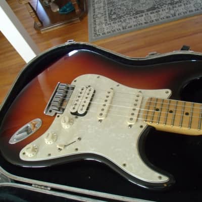 Fender US Lone Star Stratocaster with Maple Fretboard - 2000 - 3-Color Sunburst image 7